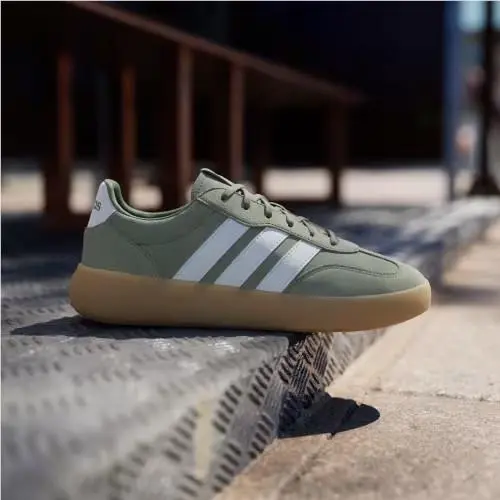 Adidas shoes - Tent Green / Off White / Gum 1