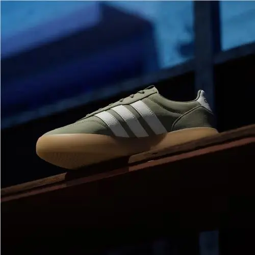 Adidas shoes - Tent Green / Off White / Gum 5