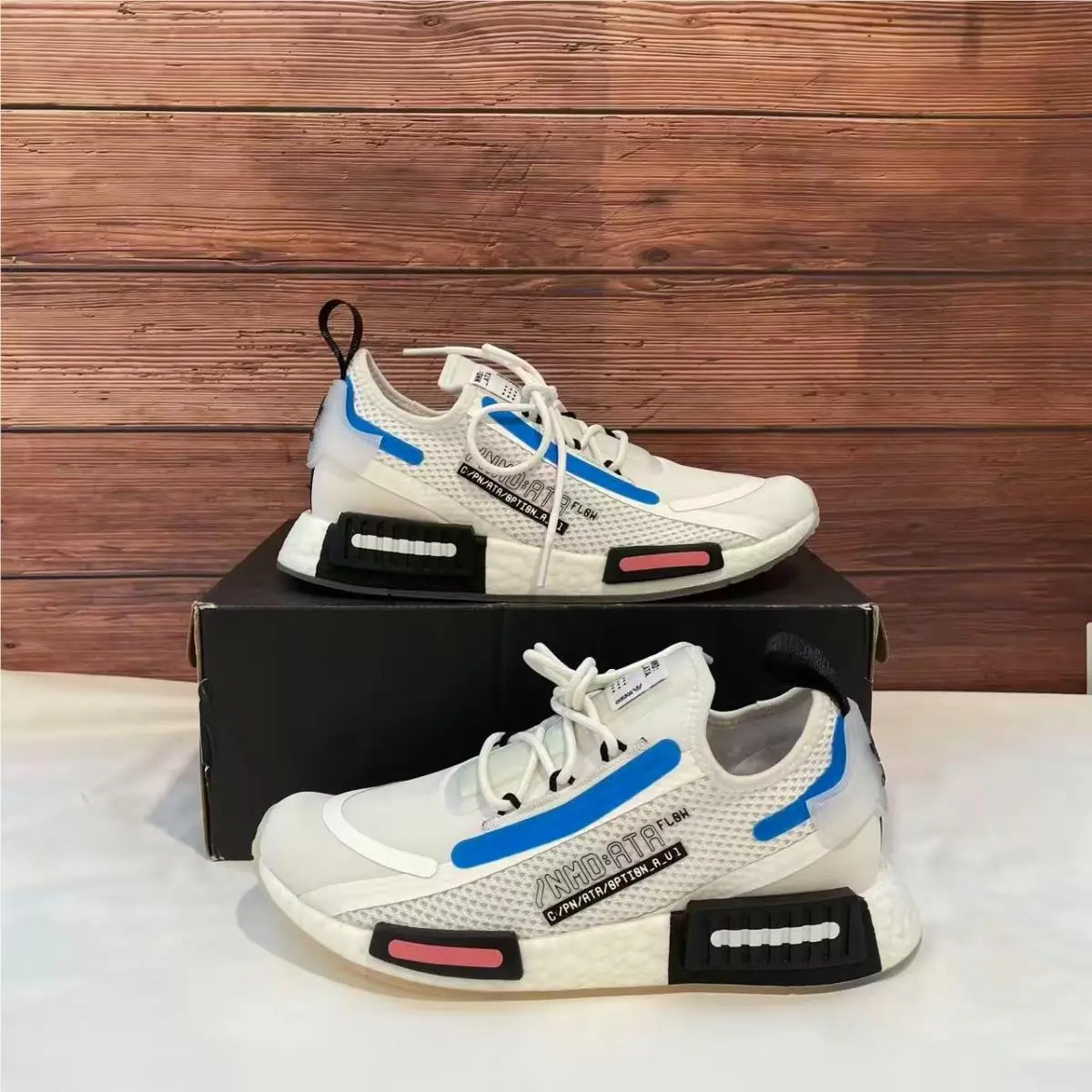 Adidas Wmns NMD_R1 Spectoo `cloud White` Women Running Shoes FZ3209