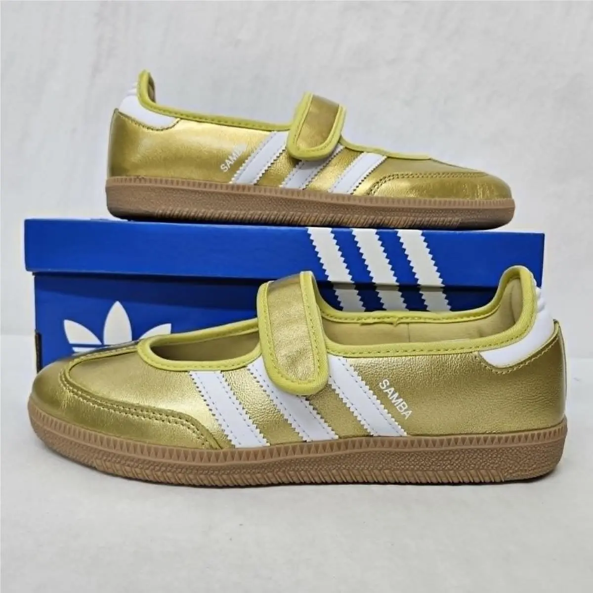 Adidas shoes - Metallic Gold 8