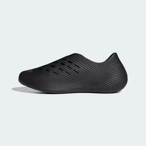 Adidas shoes - Core Black / Cloud White / Core Black 15