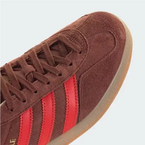 Adidas shoes - Fox Brown / Red / Gum 18