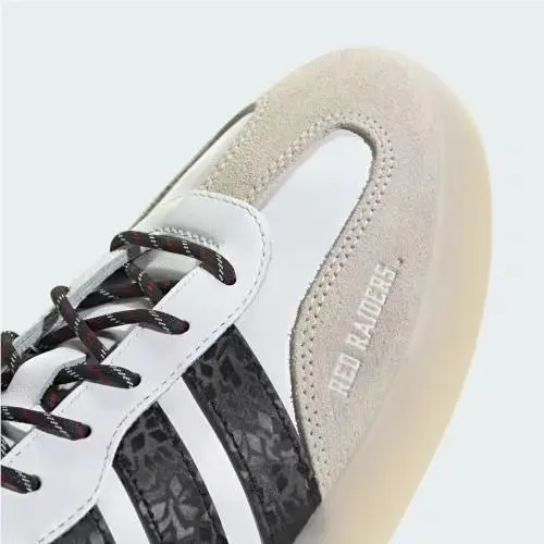 Adidas shoes - Cloud White / Core Black / Team Power Red 18
