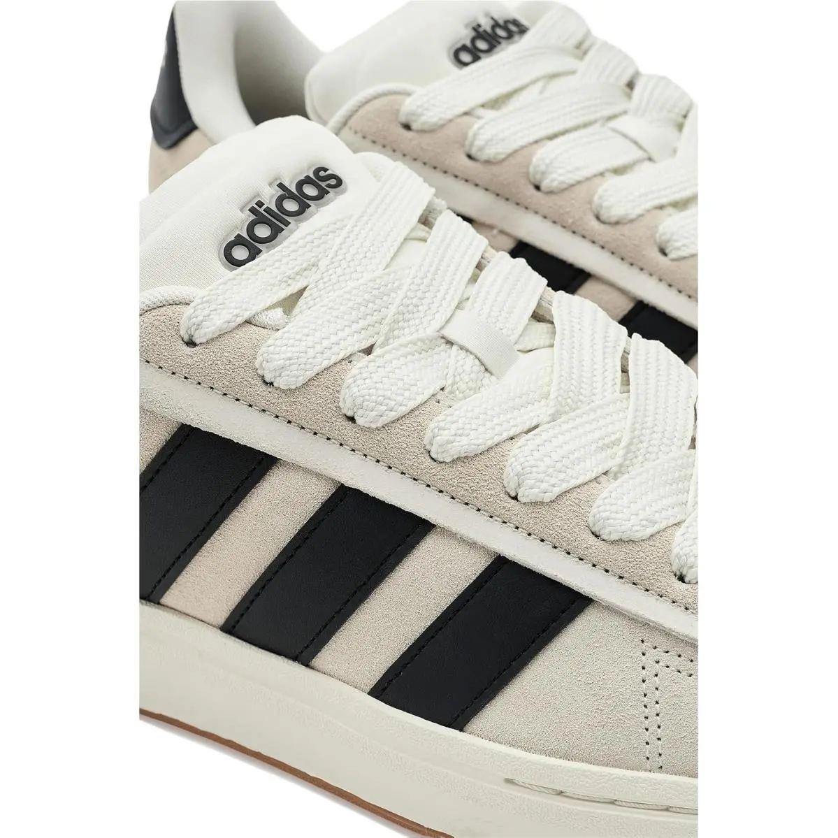 Adidas shoes - Earth Strata/Off White/Earth Strata 18