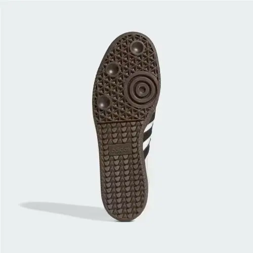 Adidas shoes - Cloud White / Core Black / Gum 2