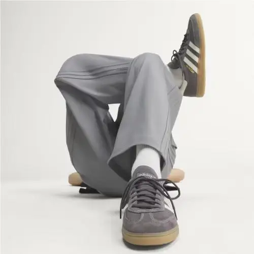 Adidas shoes - Grey Strata / Off White / Gum 10