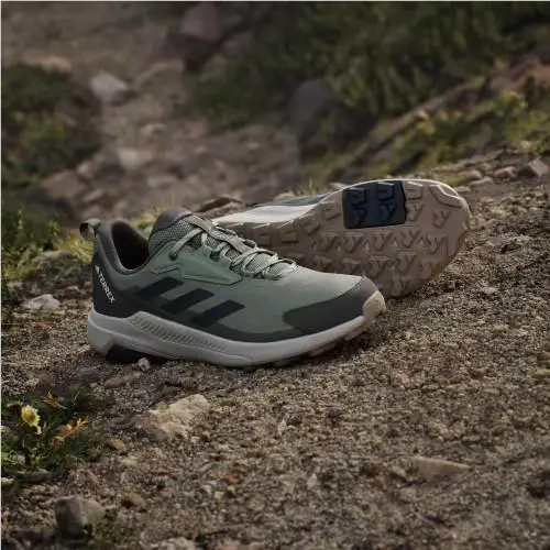 Adidas shoes - Tent Green / Carbon / Olive Strata 17