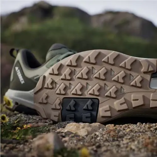 Adidas shoes - Tent Green / Carbon / Olive Strata 20