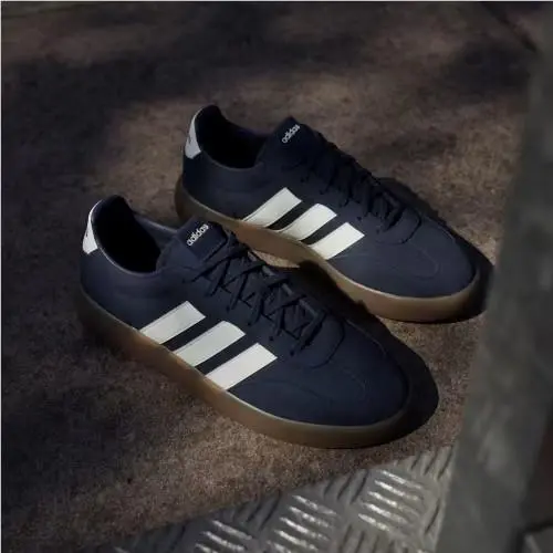 Adidas shoes - Night Indigo / Off White / Gum 3