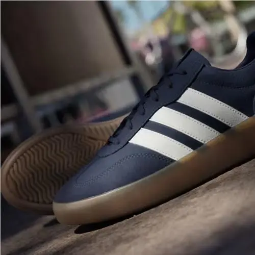Adidas shoes - Night Indigo / Off White / Gum 18