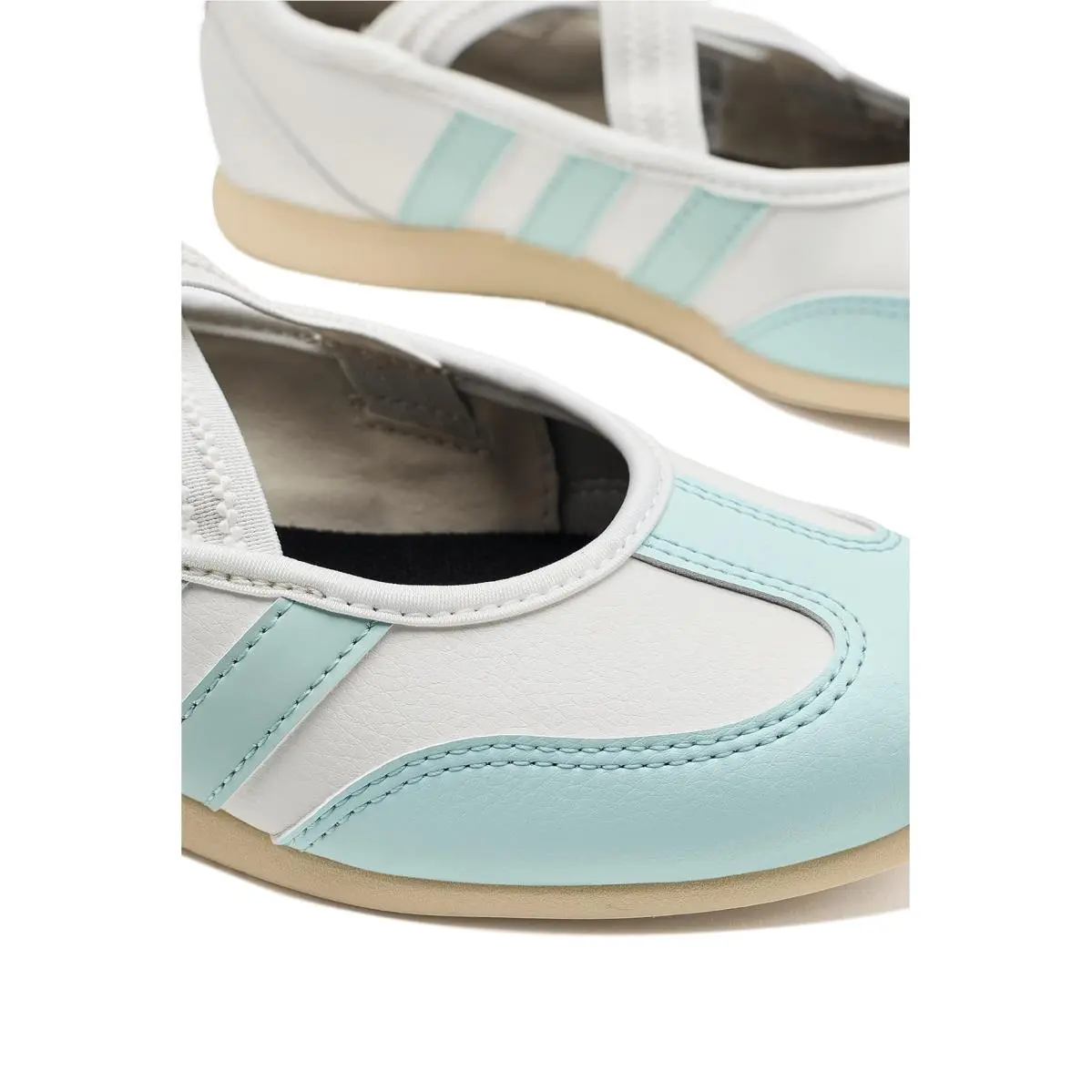 Adidas shoes - White/Halo Mint/Warm Vanilla 4