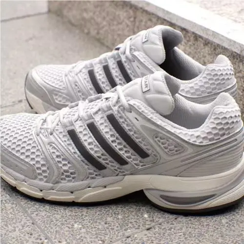 Adidas shoes - Silver Metallic / Grey One / Core Black 18