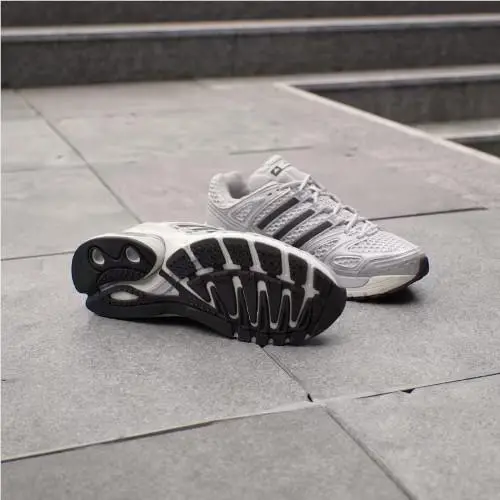 Adidas shoes - Silver Metallic / Grey One / Core Black 3