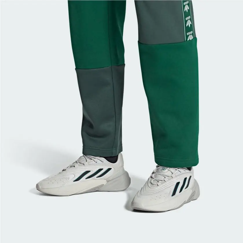 Adidas shoes  - shadow green green oxide aluminium 7