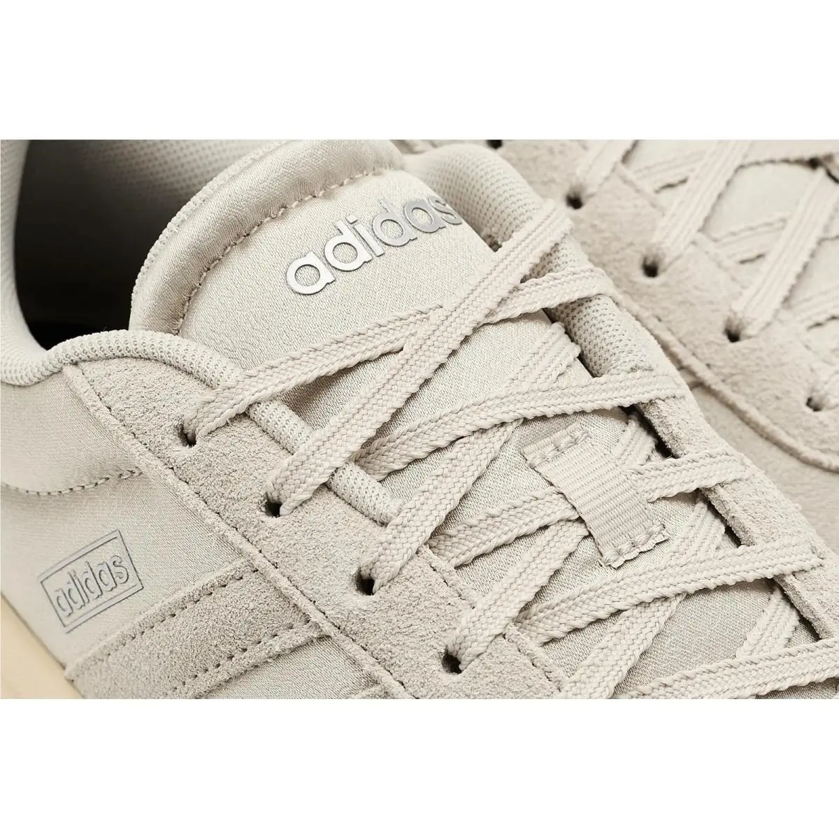 Adidas shoes - Black/White/Cyber Metallic 53