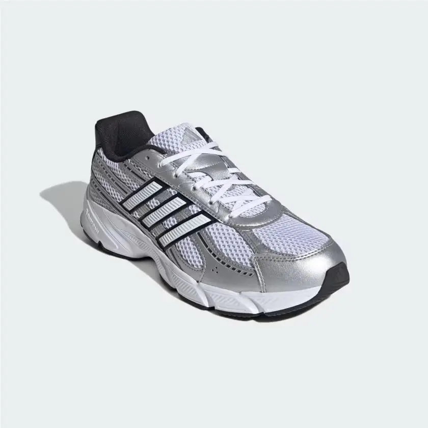 Adidas shoes - Cloud White / Cloud White / Core Black 2