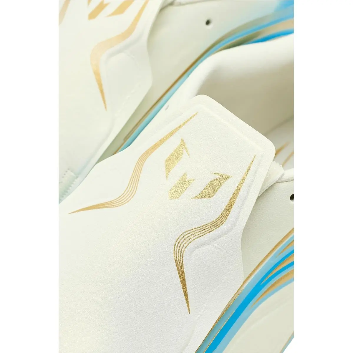Adidas shoes  - Ivory/Semi Blue Burst/Icey Blue 11
