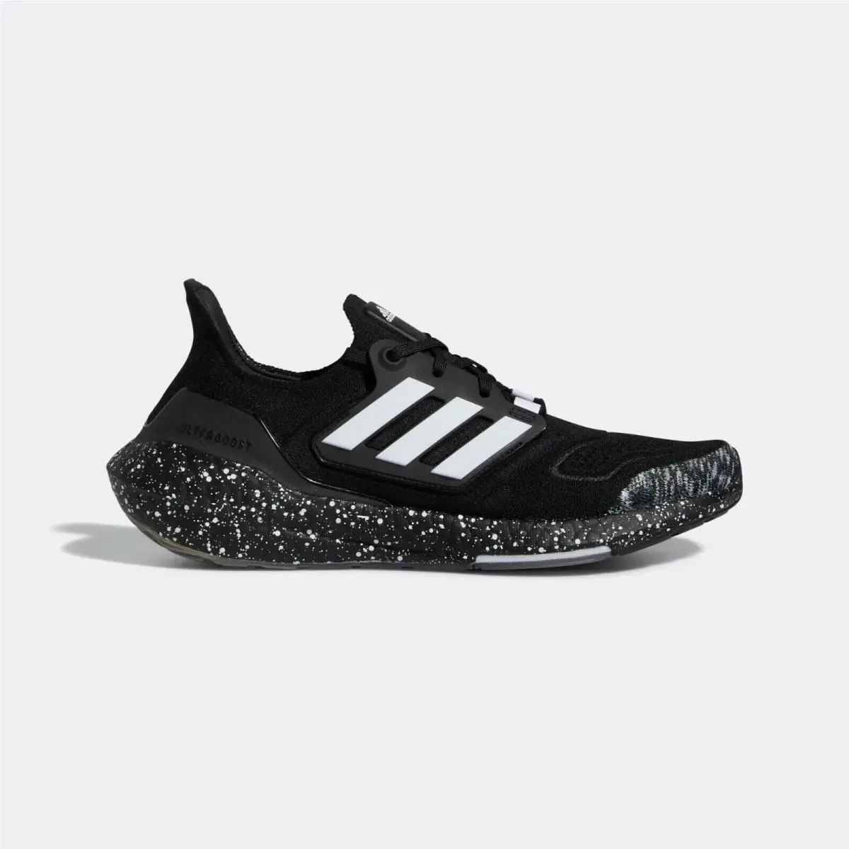 Men`s Adidas Ultraboost 22 Running Shoes Black HP3310