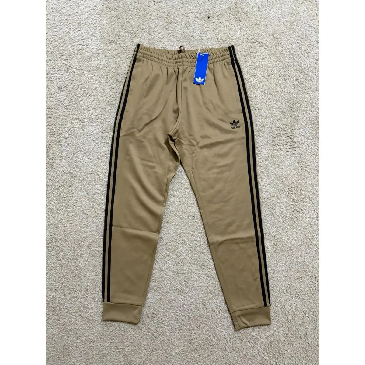 Adidas clothing - Cardboard Brown 16