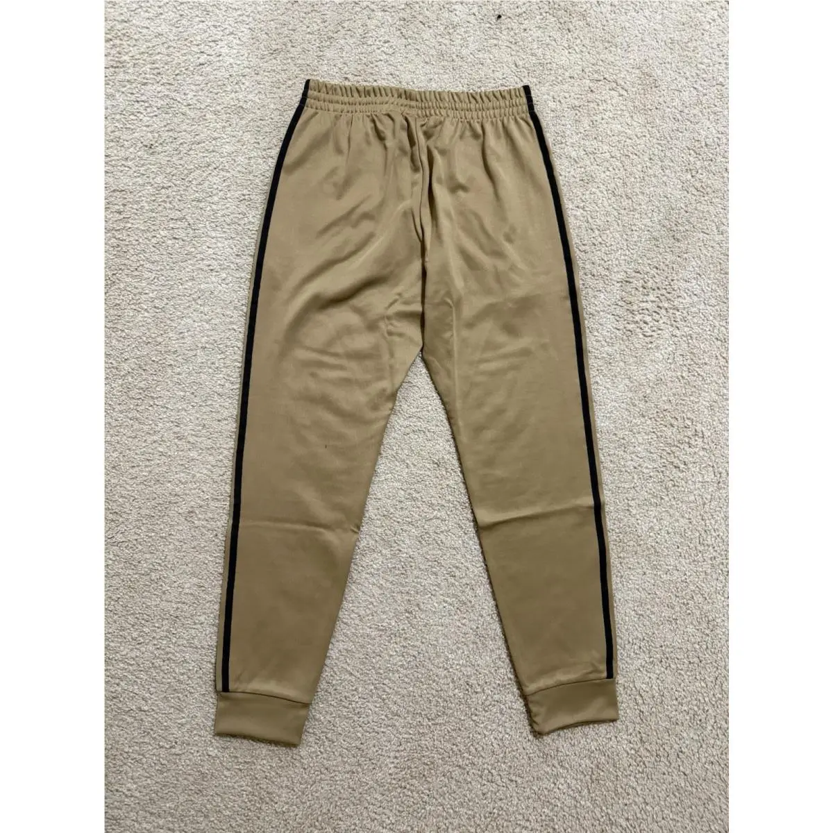 Adidas clothing - Cardboard Brown 20