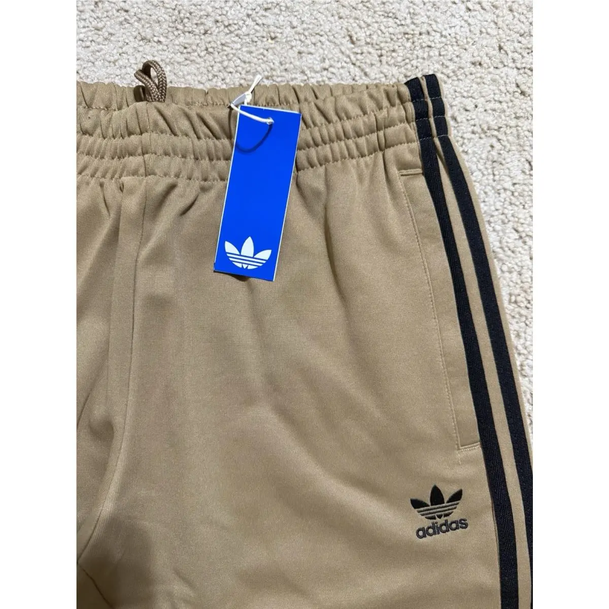 Adidas clothing - Cardboard Brown 18