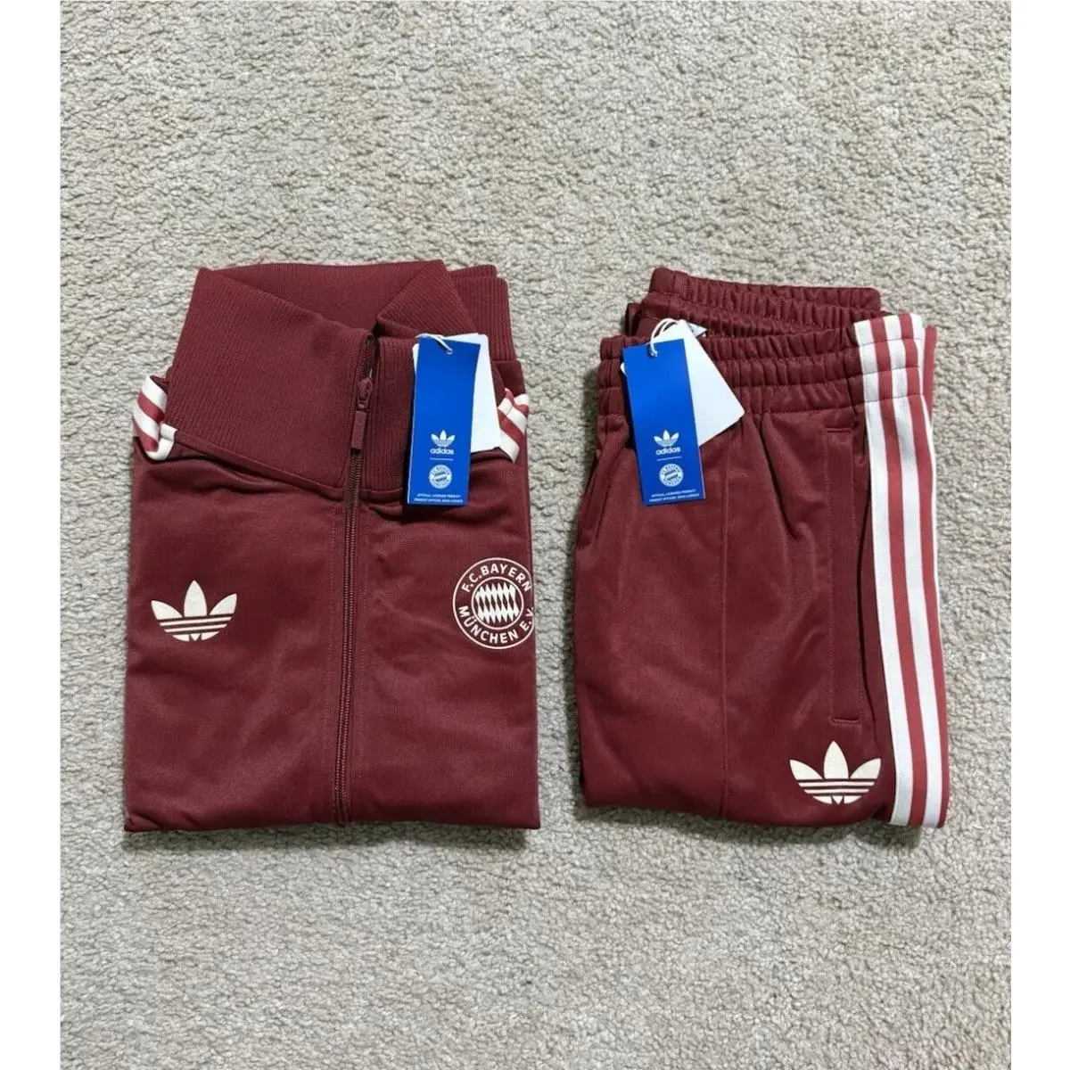 Adidas clothing - Mystery Red 0