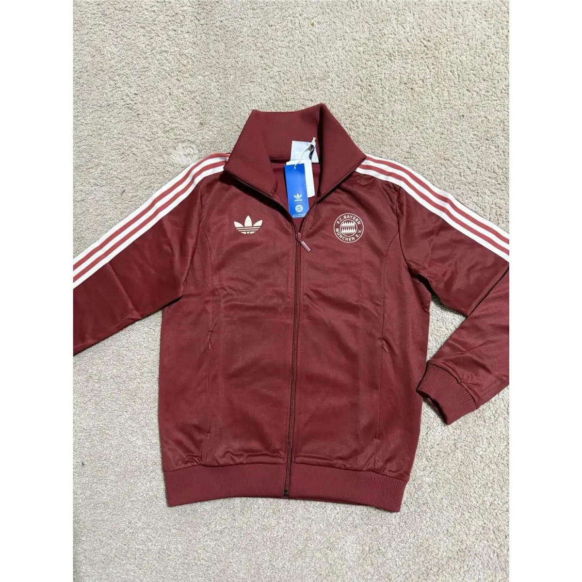 Adidas clothing - Mystery Red 19