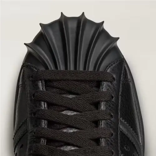 Adidas shoes - Core Black / Core Black / Core Black 16