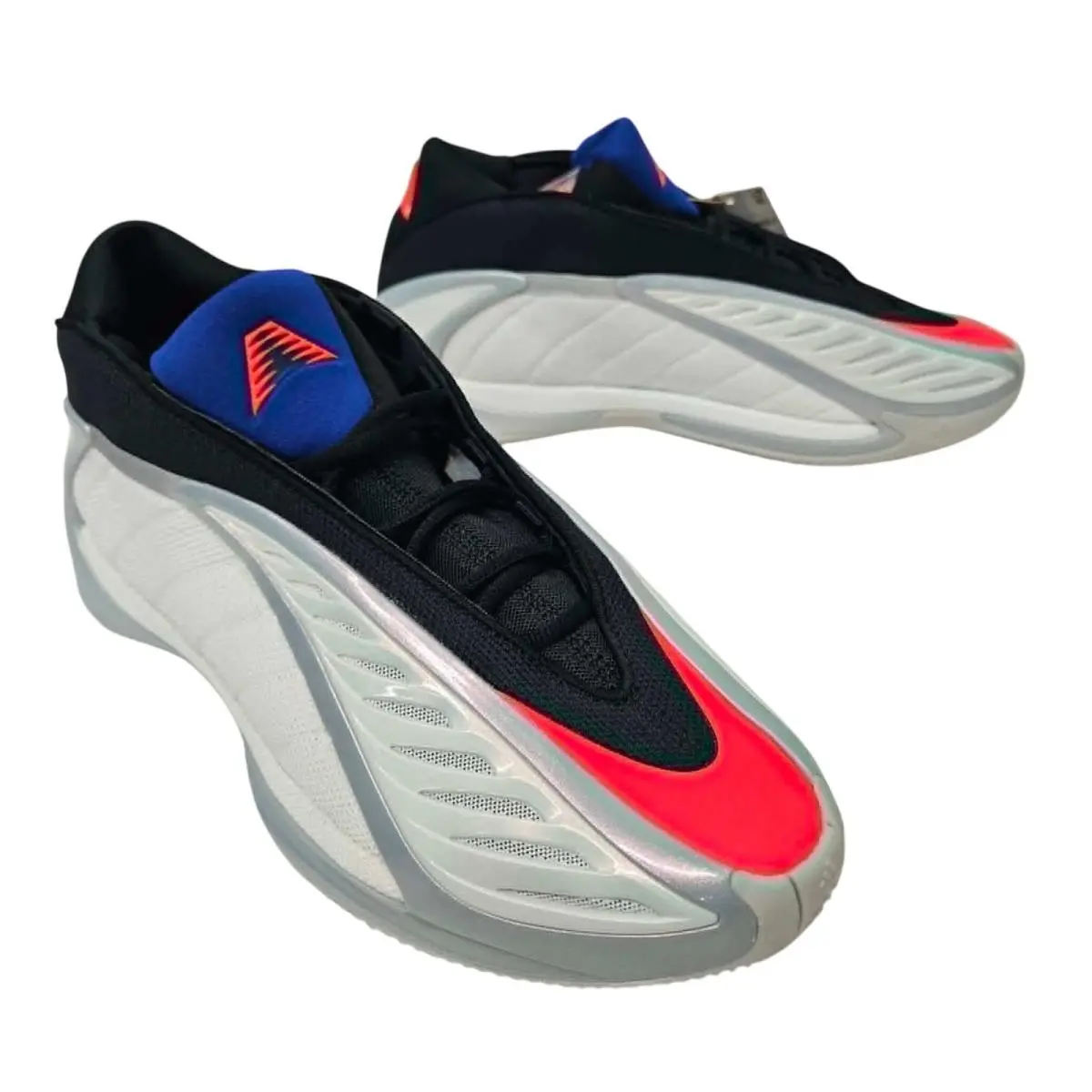 Adidas shoes - AE2 - Cloud White / Lucid Red / Silver Metallic 0