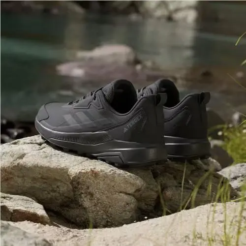 Adidas shoes - Core Black / Core Black / Grey Four 4