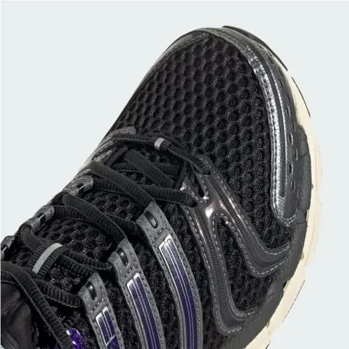 Adidas shoes - Cloud White / Core Black / Core Black 7