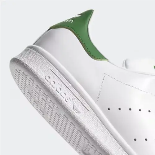 Adidas shoes - Cloud White / Core White / Green 26