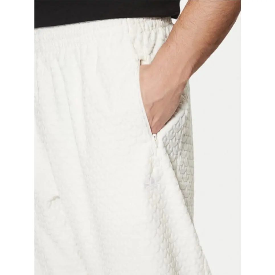 Adidas clothing - adidas Originals Q12 Monogram - Originals Monogram - JP4429 - Ivory 1