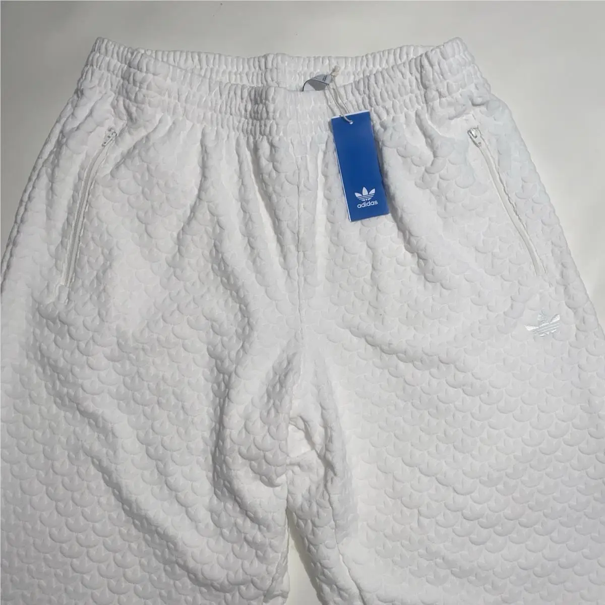 Adidas clothing - adidas Originals Q12 Monogram - Originals Monogram - JP4429 - Ivory 4
