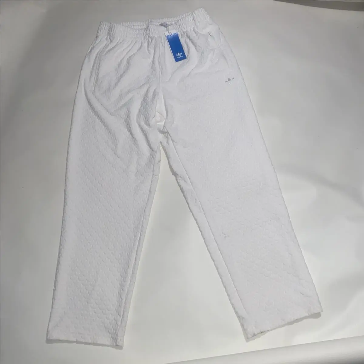 Adidas clothing - adidas Originals Q12 Monogram - Originals Monogram - JP4429 - Ivory 3