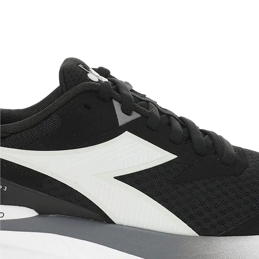 Diadora shoes - diadora Mythos Blushield Vigore 3 Wide Running - 181032-C7406 - Black, White 11