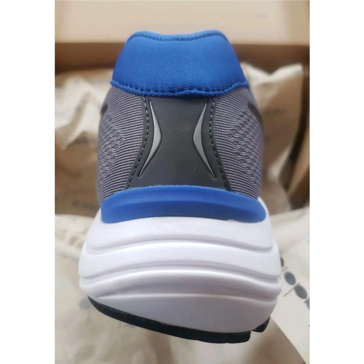 Diadora shoes - Diadora Mythos Blushield 7 Vortice Running - 101 178060 01 C9215 - Gray 38