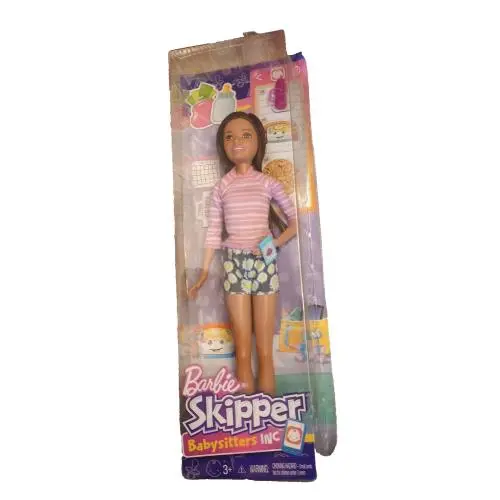 Vtg 2017 Barbie Skipper Babysitter Inc Doll w Dark Red Hair Damaged Package