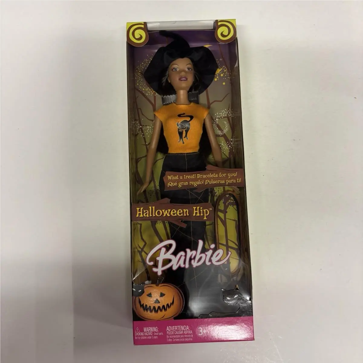 2006 Halloween Hip Barbie African American with Bracelets Accessories