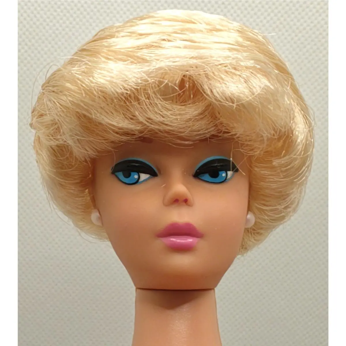 Vintage Barbie Repro White Ginger Blonde Bubble Cut Straight Legs Rare Pink Lips