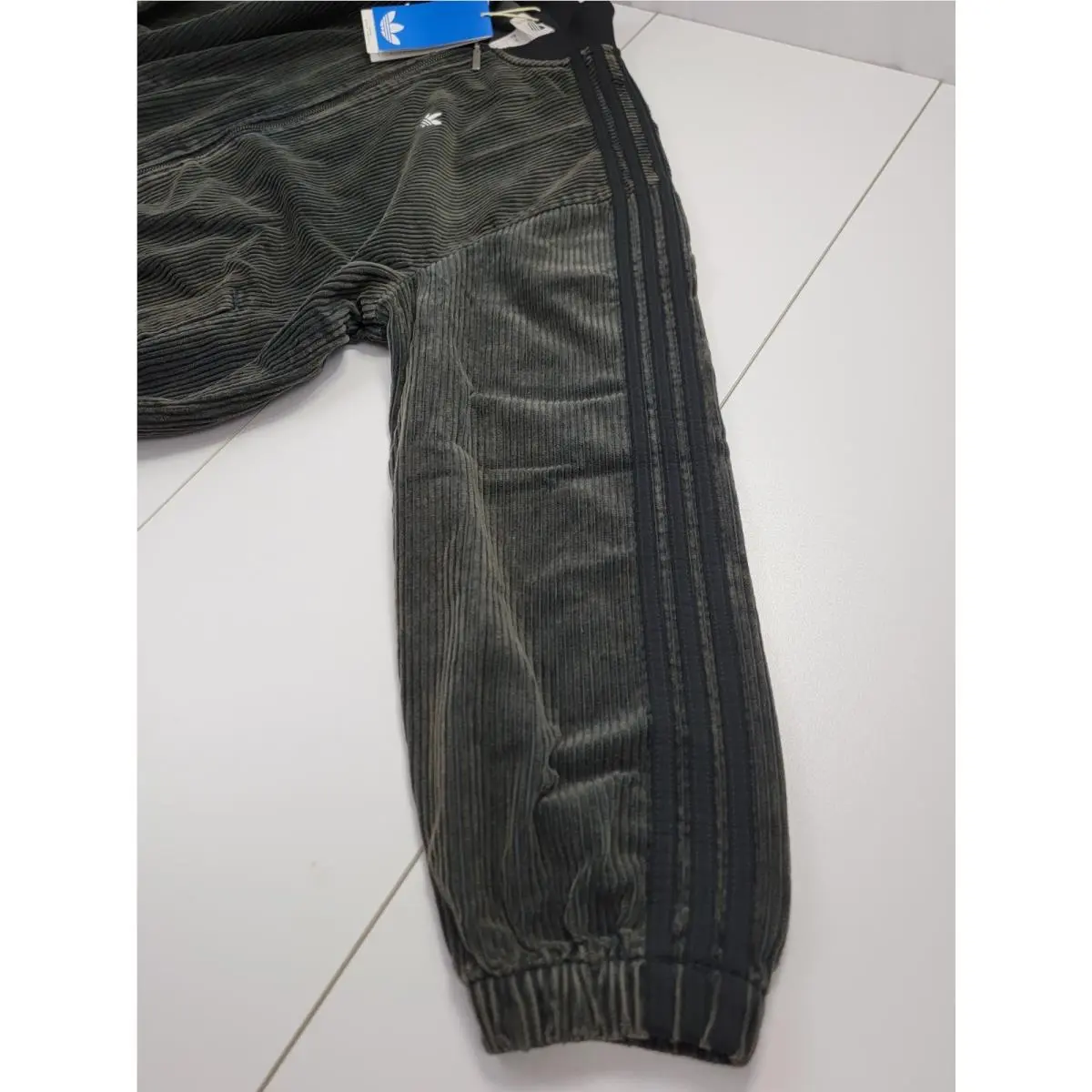 Adidas clothing - KE5030 - KE5030 - Black 4