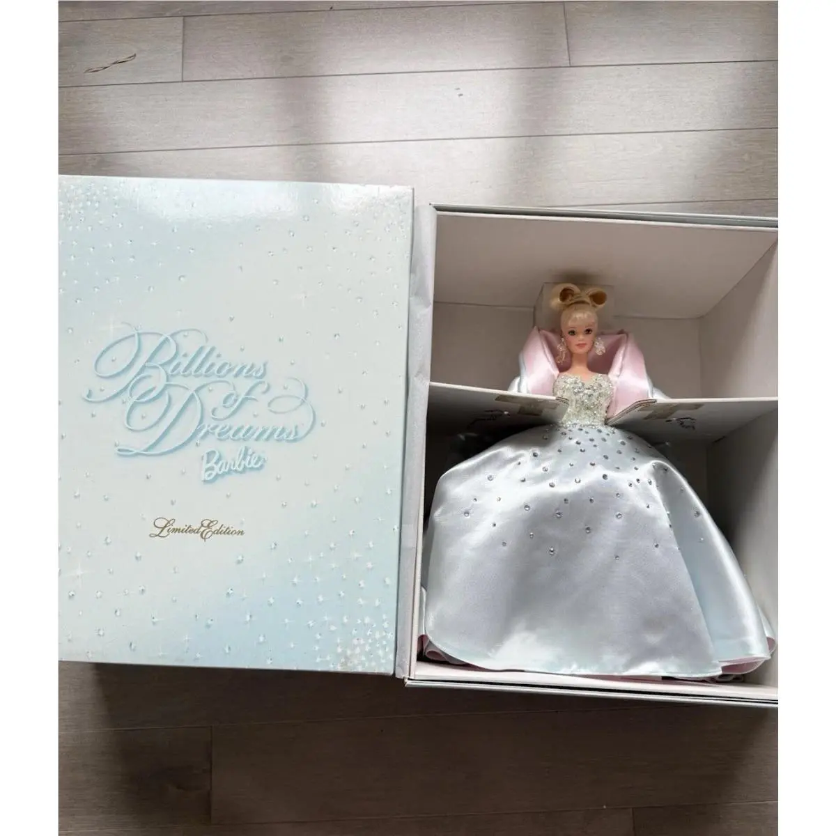 Barbie Billions of Dreams Limited Edition 1997 Nrfb Mattel 17641
