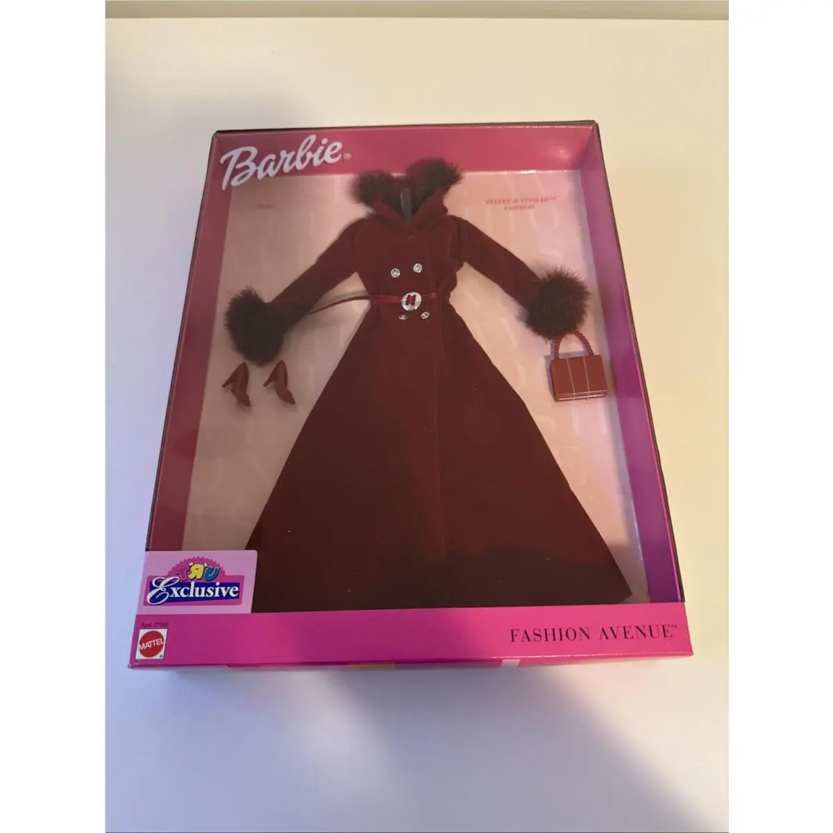 2000 Barbie Velvet Vivaldi Fashion Avenue Collection Toys r Us Mint