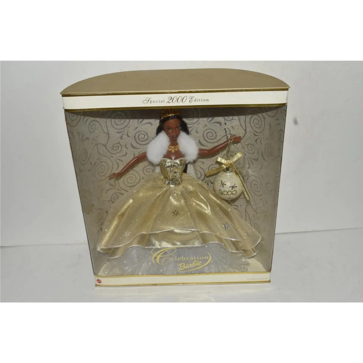 Celebration Barbie Special 2000 Edition - African American Nrfb QBG9