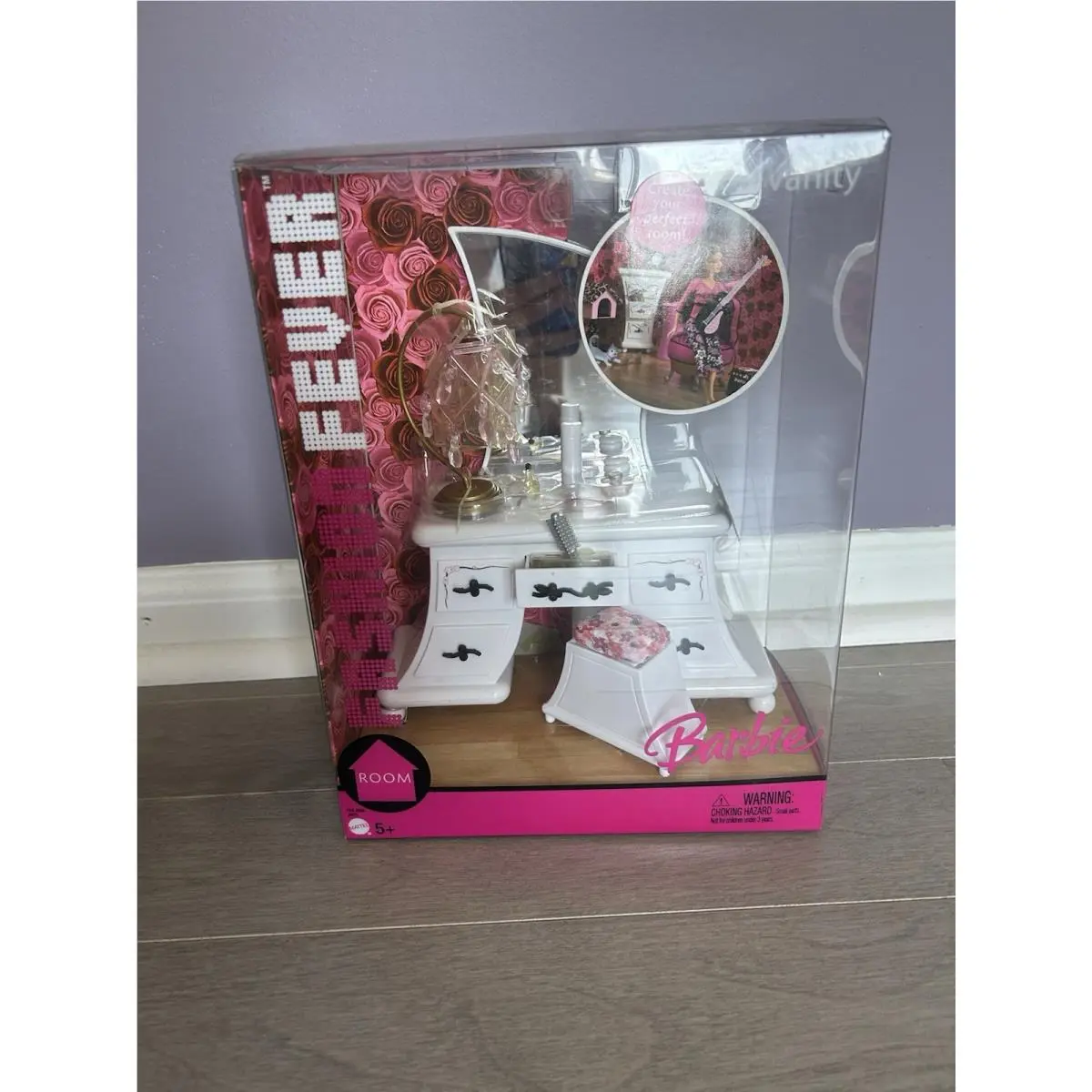 Mattel 2005 Fashion Fever Room Vanity Barbie Doll Furniture Play Set J0669