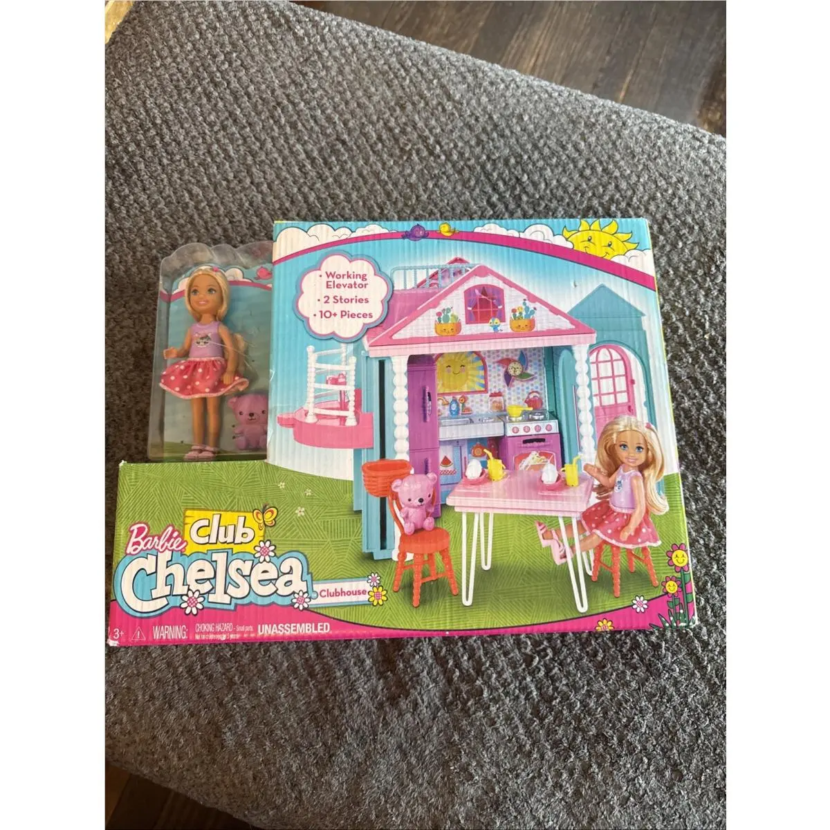 Barbie Club Chelsea Two-story 10+ Pieces Playhouse Playset and Teddy Bear 2016