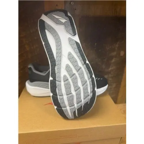 Altra shoes - Black/White 10