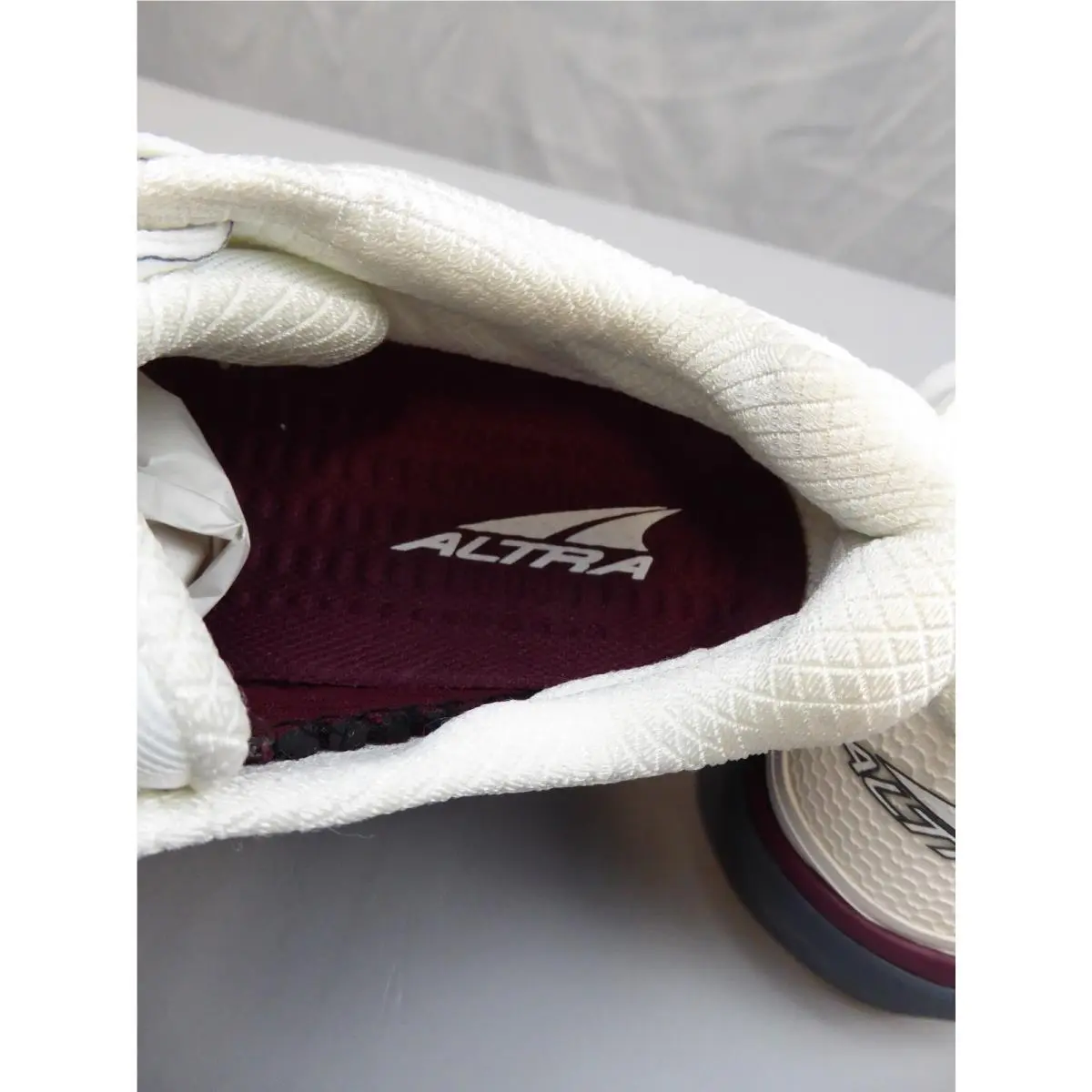 Altra shoes - Altra Provision 4 - Provision - Z8216 - White (UPC: 193391561455) 11