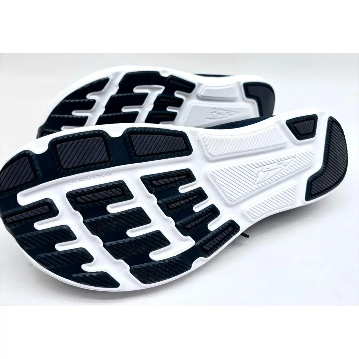 Altra shoes - Escalante 4 - Escalante - Black 3