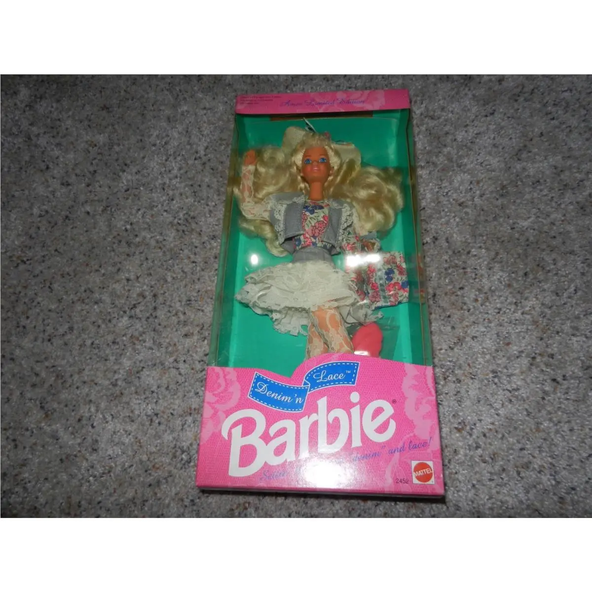1992 Denim Lace Barbie Nrfb 2452